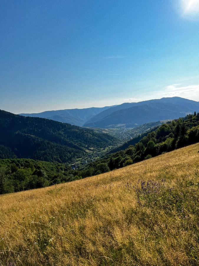 Садиба Between Mountains Mizhhirya  외부 사진